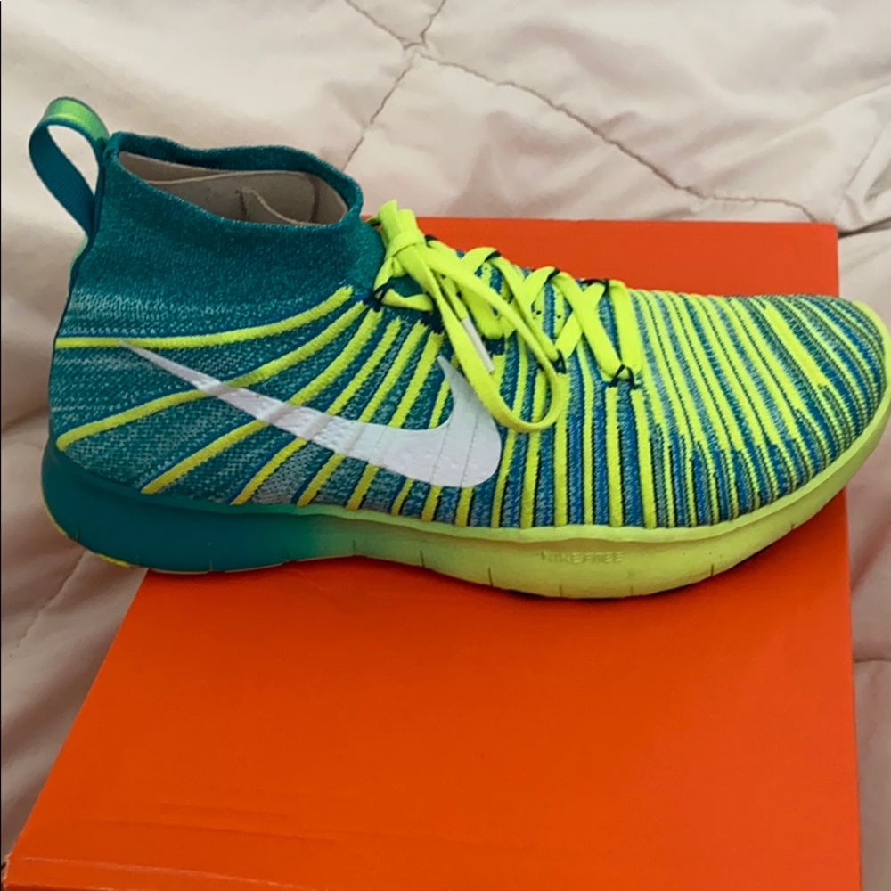 Nike Free Train Force Flyknit